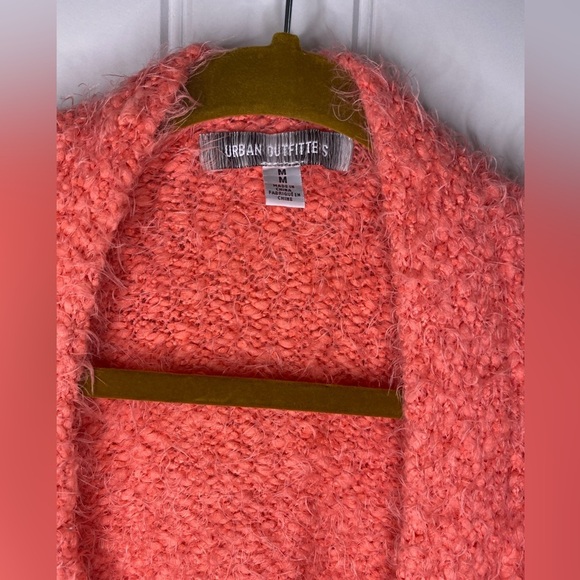 Urban Outfitters Coral fuzzy cropped cardigan - Picture 4 of 7